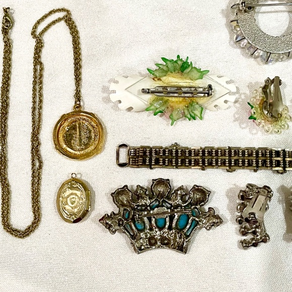 Vintage Rhinestone Crystal Necklace Bracelet Clip On Earrings Brooch Locket - Picture 13 of 13